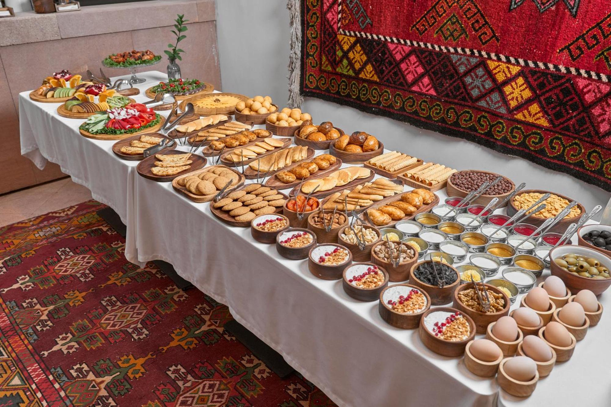 Kainar Hotel Shymkent Exterior photo