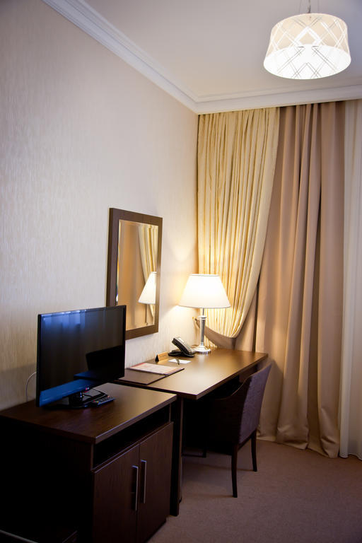 Kainar Hotel Shymkent Room photo