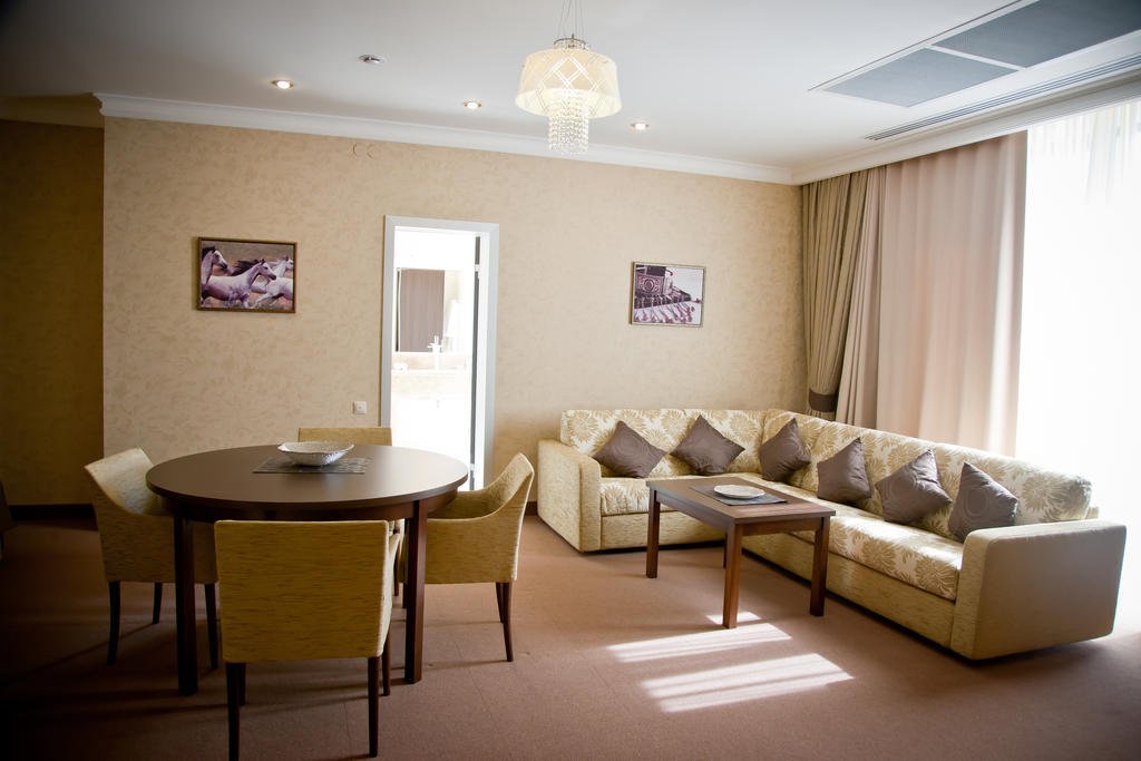 Kainar Hotel Shymkent Room photo